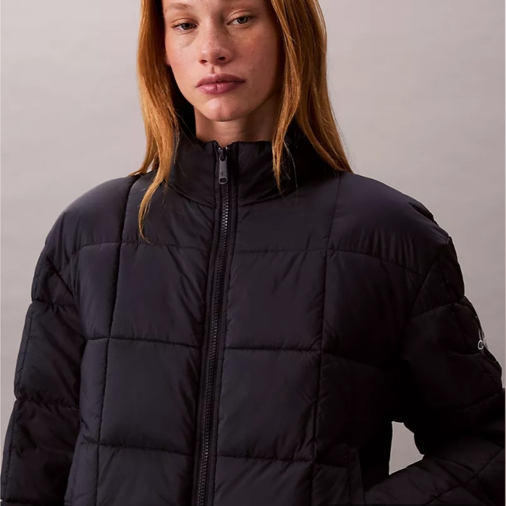 Women's Lightweight Puffer Jacket - Picture 5 of 6